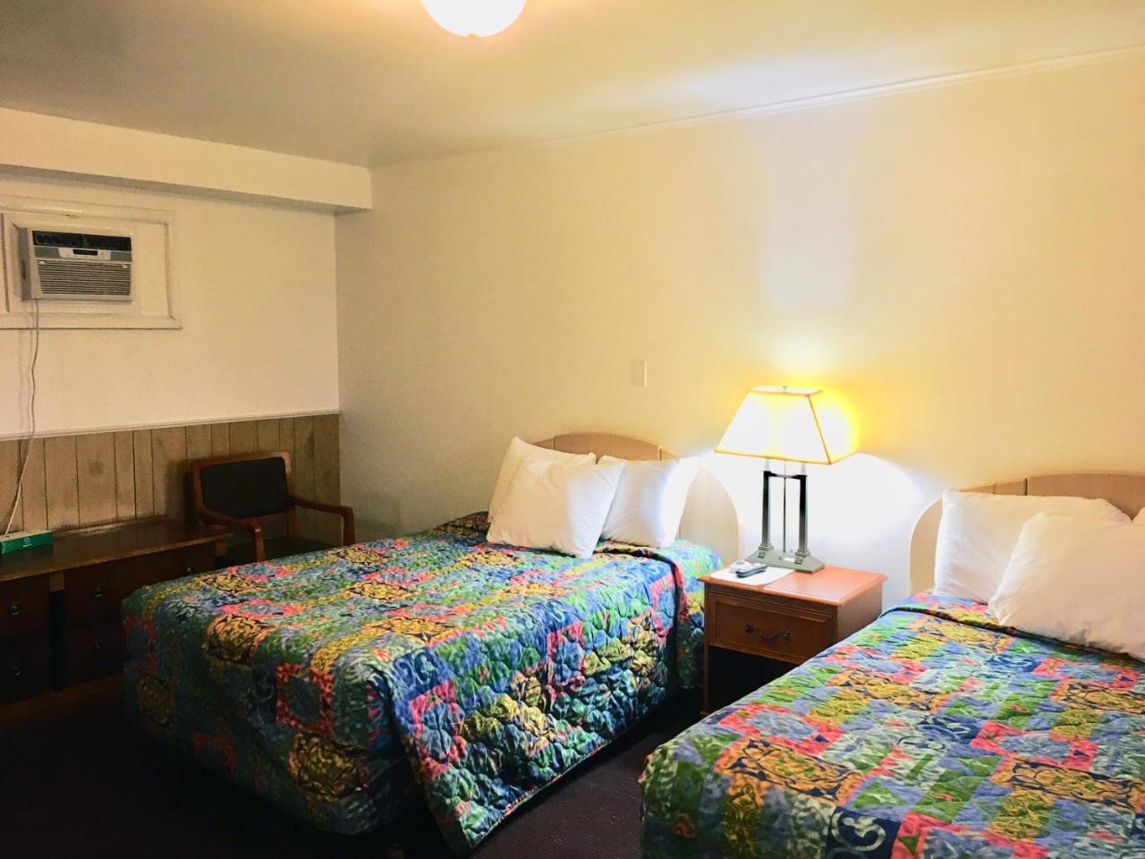 North Country American Inn Kalkaska Bagian luar foto