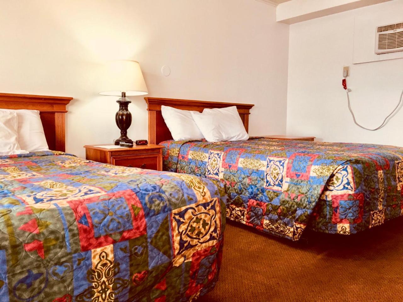 North Country American Inn Kalkaska Bagian luar foto