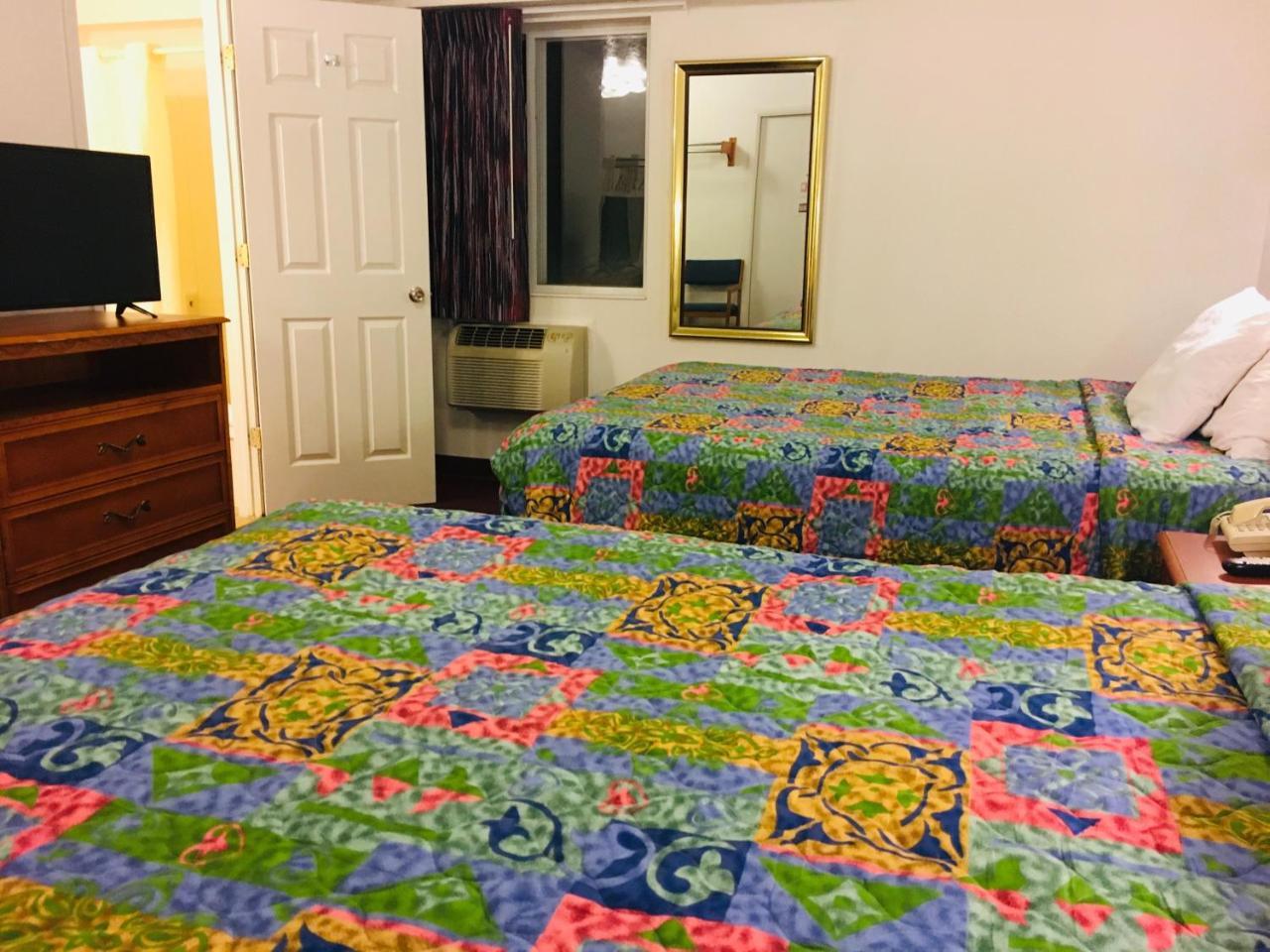 North Country American Inn Kalkaska Bagian luar foto