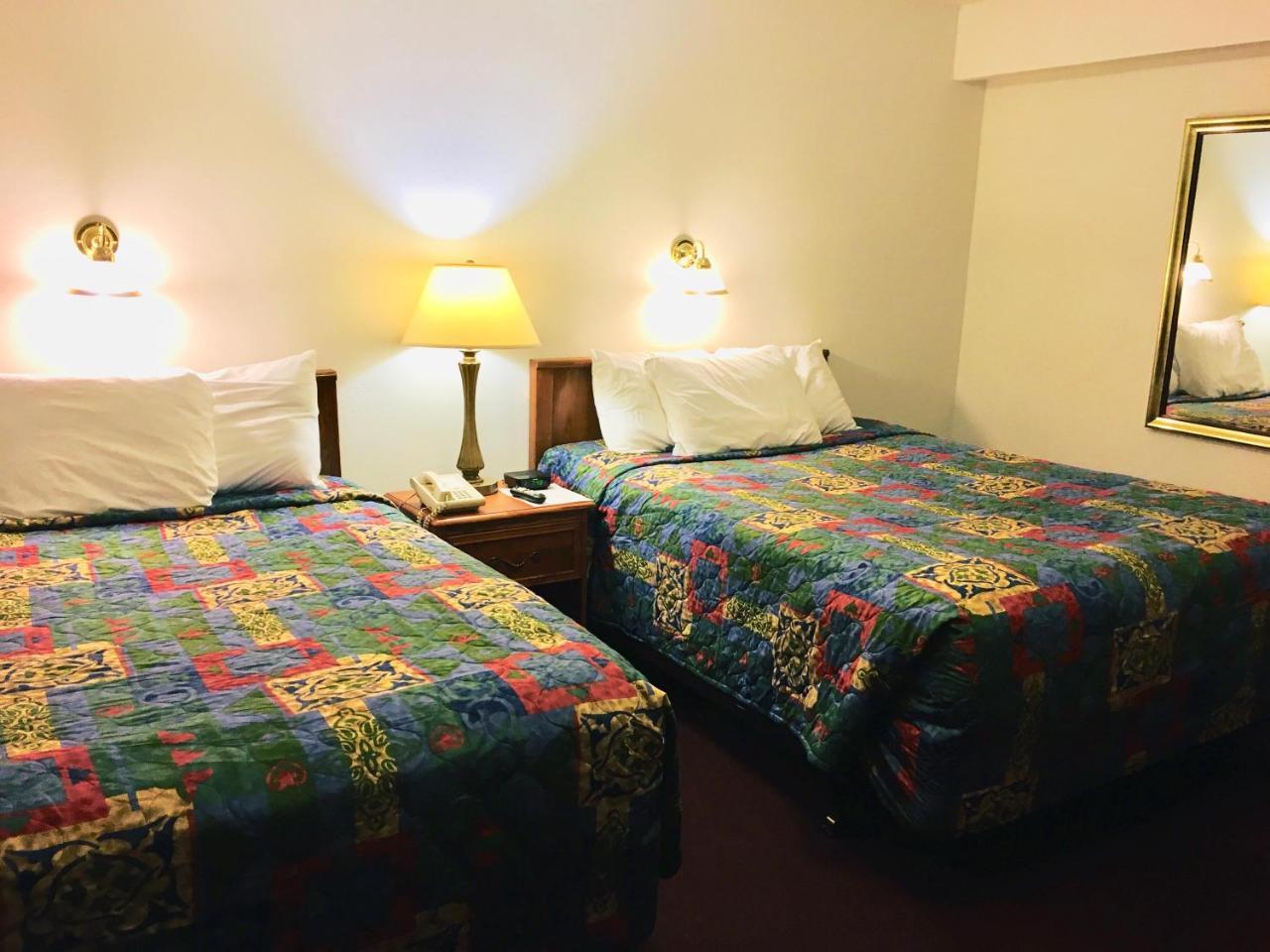 North Country American Inn Kalkaska Bagian luar foto