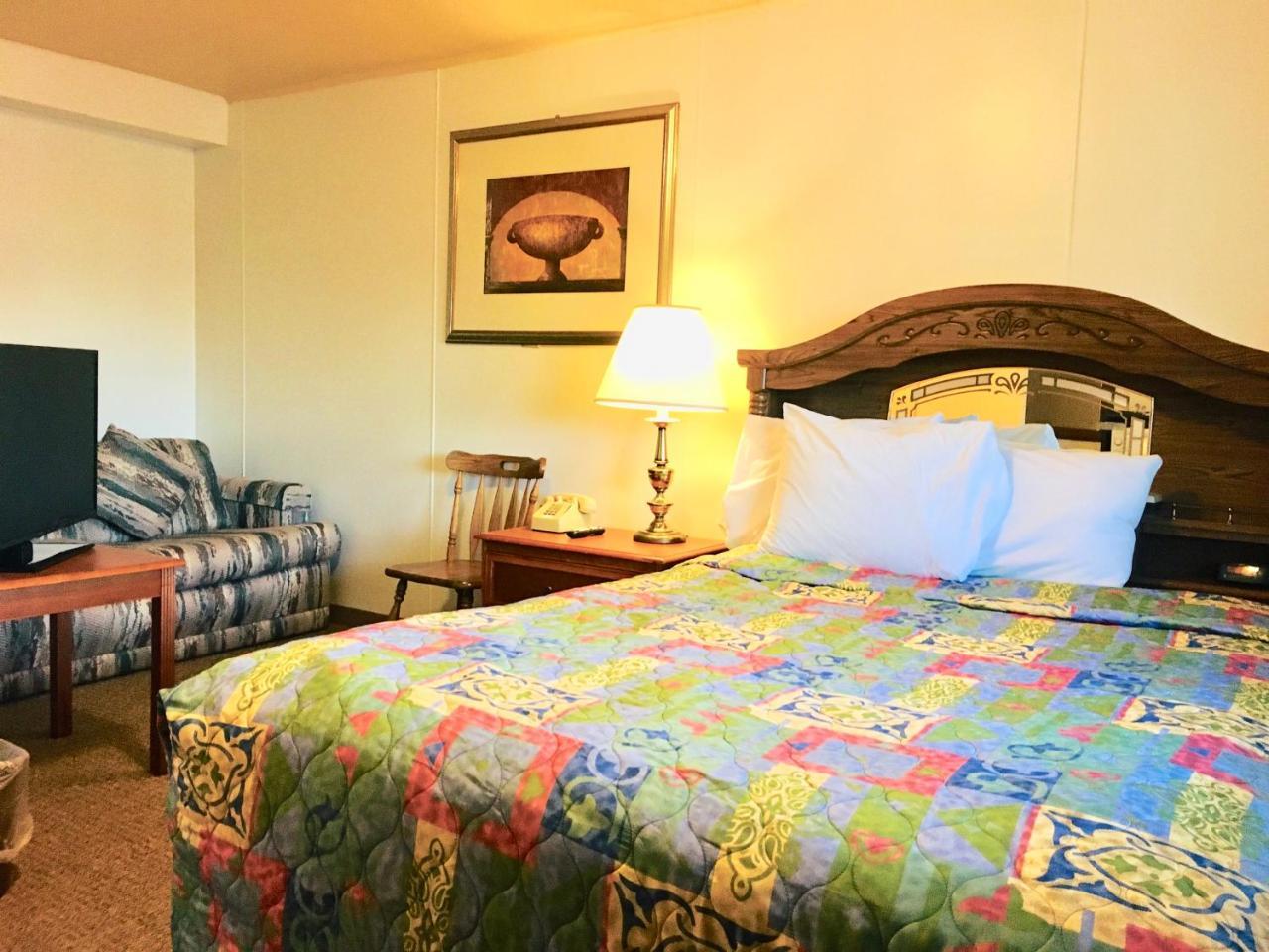 North Country American Inn Kalkaska Bagian luar foto