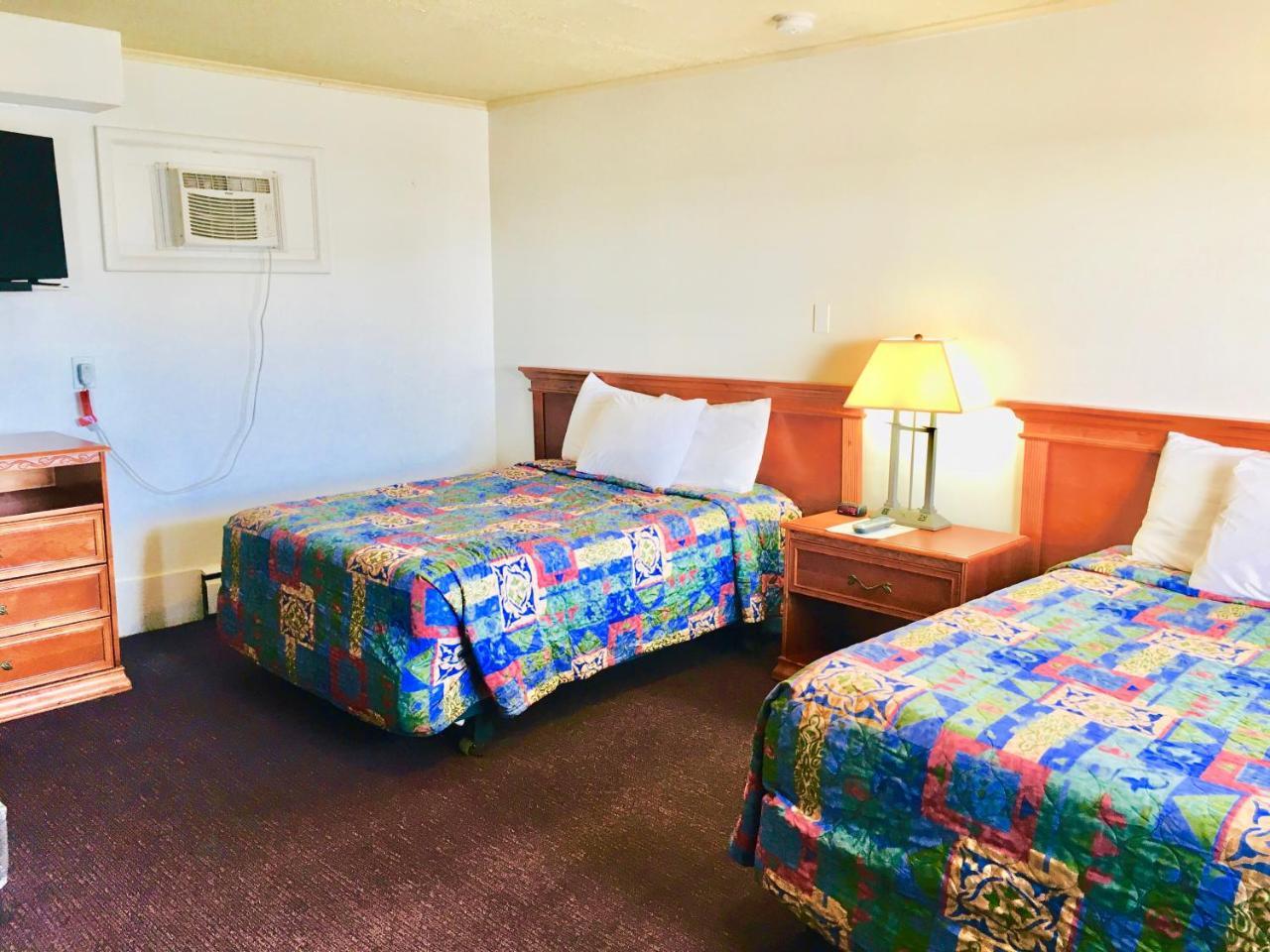 North Country American Inn Kalkaska Bagian luar foto