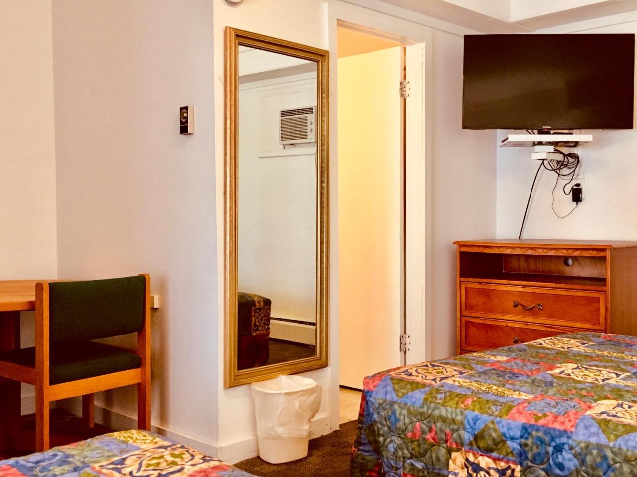 North Country American Inn Kalkaska Bagian luar foto