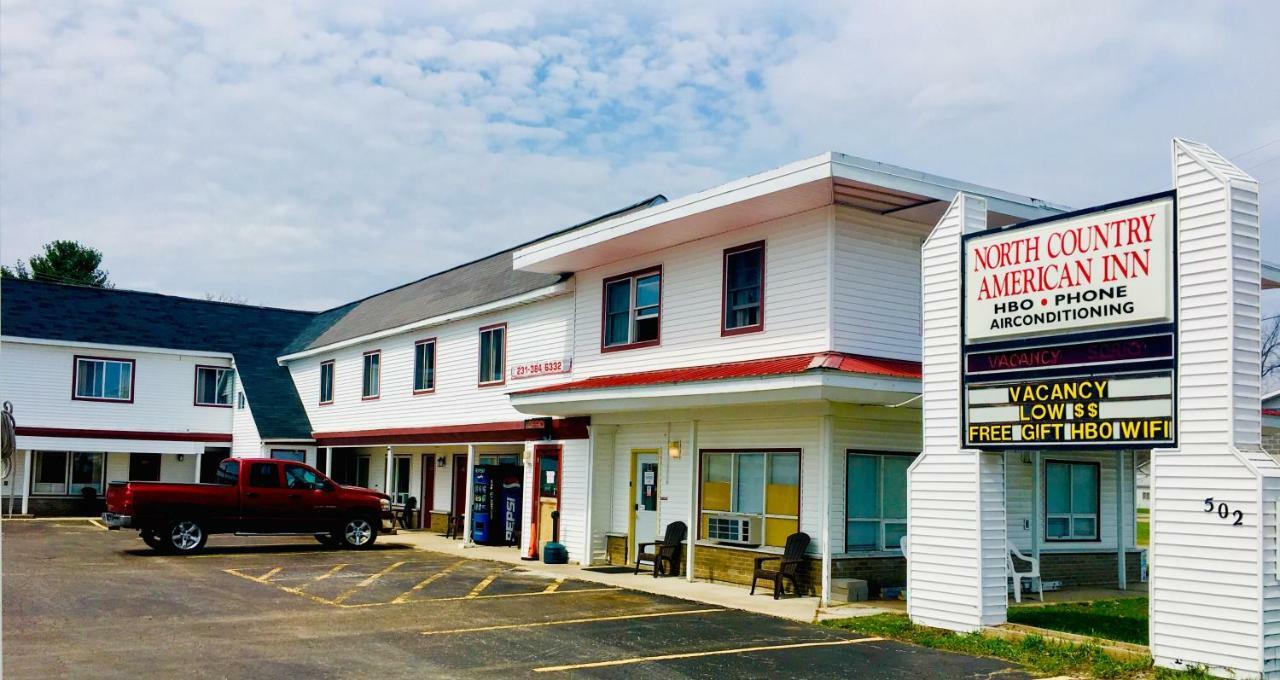 North Country American Inn Kalkaska Bagian luar foto